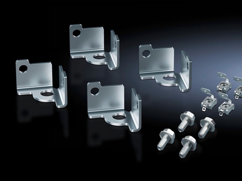 Reinforcement bracket for TS, TP universal console