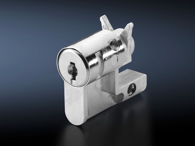 Lock and push-button inserts and profile half-cylinders For handle systems